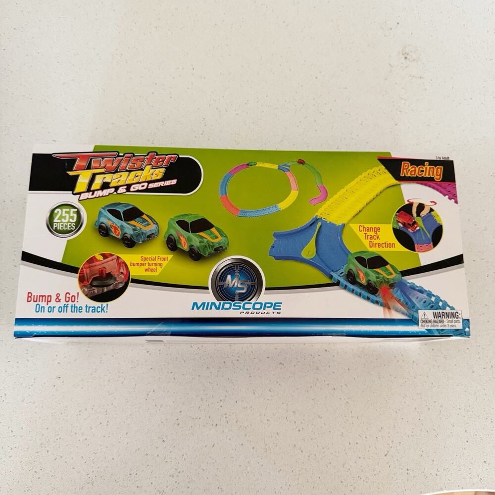 Mindscope Twister Tracks 255 Pieces Car LED Plastic Electric